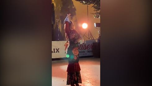 Rubí Gallego bailando en las fiestas de Félix